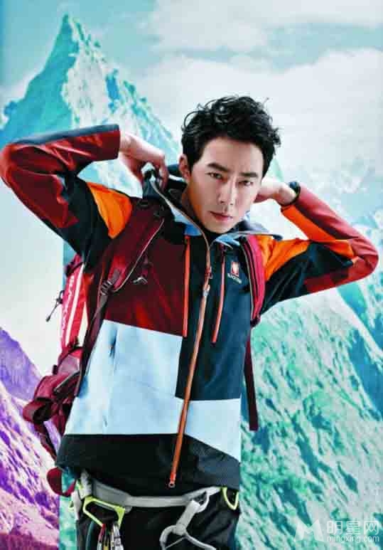高清韩国首尔男星赵寅成帅气亮相红毯引粉丝尖叫赵寅成图片图片
