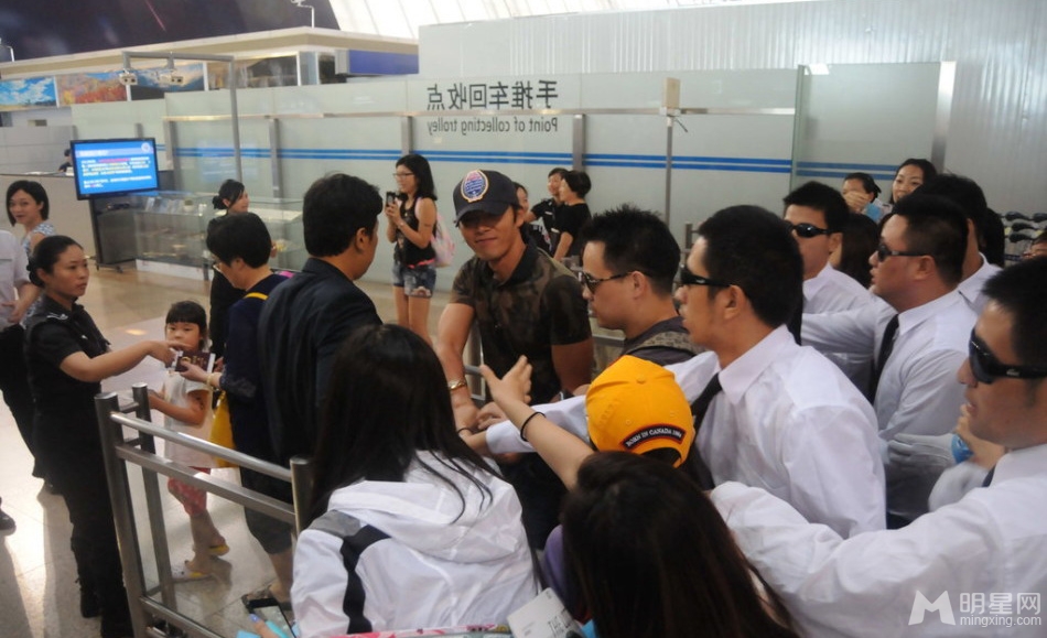 玄彬魅力帅气代言写真 玄彬图片图片