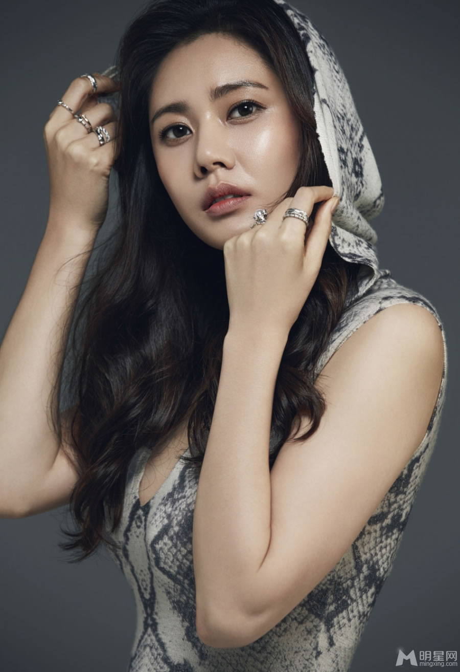 韩国大邱影视女演员秋瓷炫韩范儿性感写真图片图片
