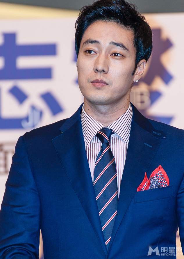 高清韩国首尔男明星苏志燮西装现身帅气大叔俘获少女心苏志燮图片图片 高清韩国首尔男明星苏志燮西装现身帅气大叔俘获少女心苏志燮图片图片