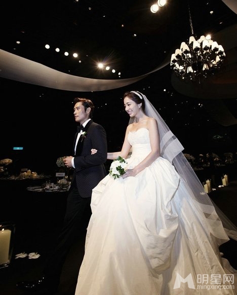 高清韩国首尔男明星苏志燮西装现身帅气大叔俘获少女心苏志燮图片图片 高清韩国首尔男明星苏志燮西装现身帅气大叔俘获少女心苏志燮图片图片