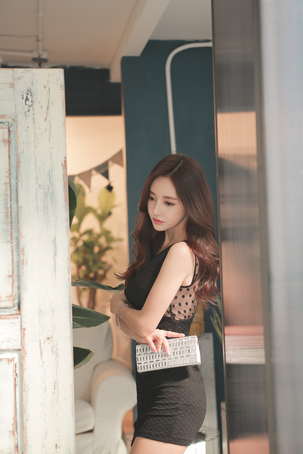 性感少妇睡衣丁字裤魅惑大胆写真图片