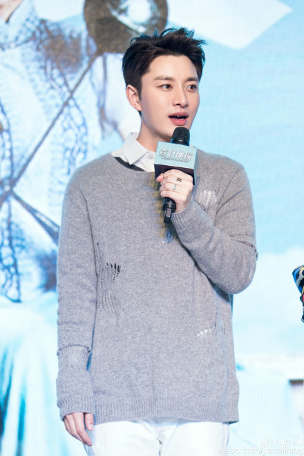 李小璐绝美靓丽写真惹火撩人图片