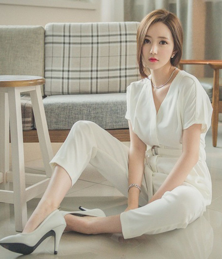 绝色美女S曲线性感白色蕾丝透视装诱惑私房照写真图片下载图片 绝色美女S曲线性感白色蕾丝透视装诱惑私房照写真图片下载图片