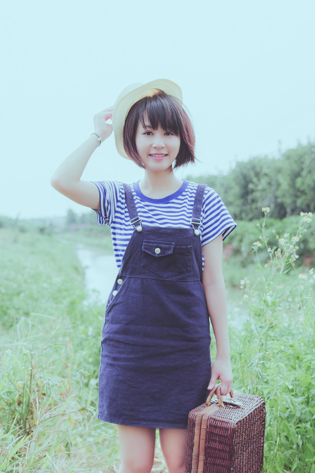 短发清新田园少女的生活最美学生妹诱惑美女图图片