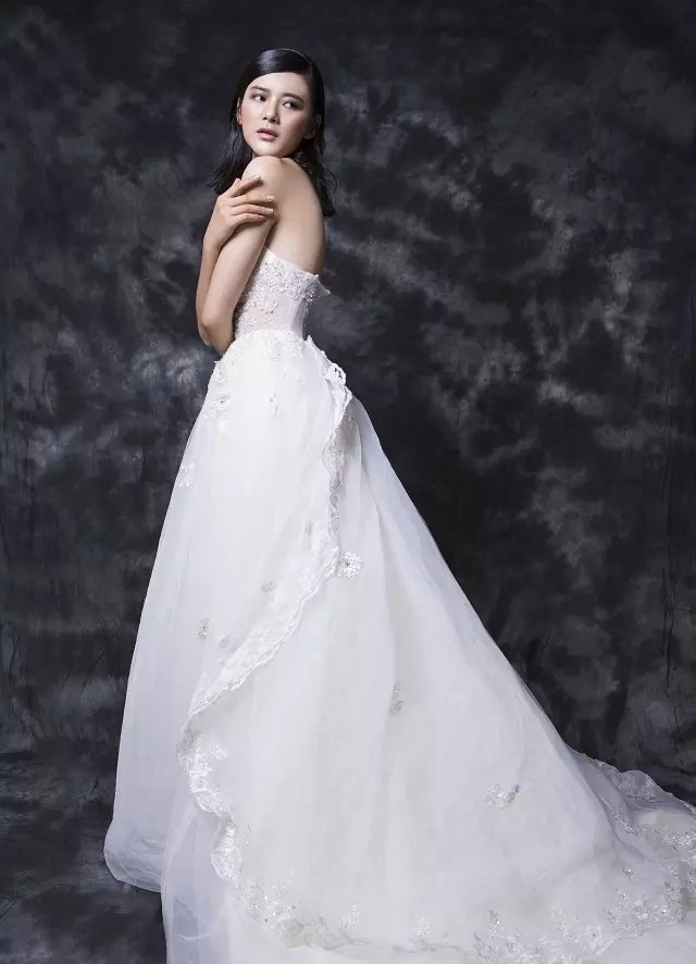 何洁赫子铭婚礼将近 婚纱拍摄选马场图片