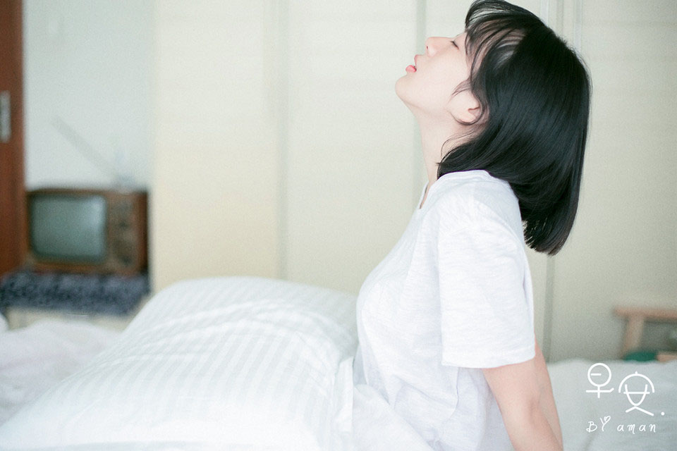 尹恩惠果园俏皮甜美写真 娇俏可爱小女生图片
