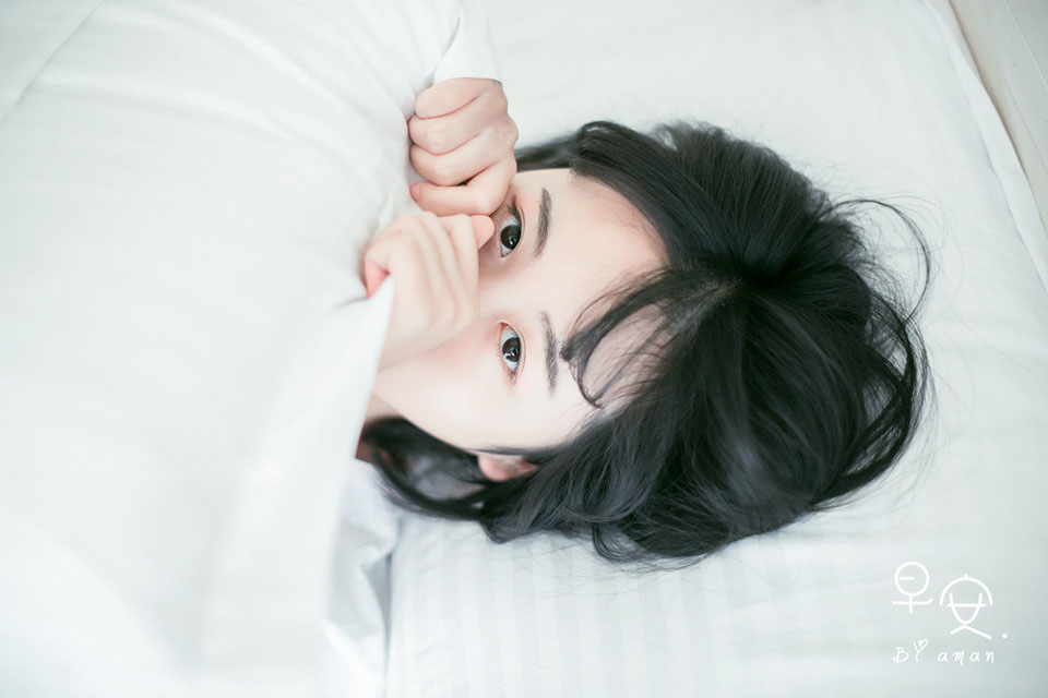 尹恩惠果园俏皮甜美写真 娇俏可爱小女生图片