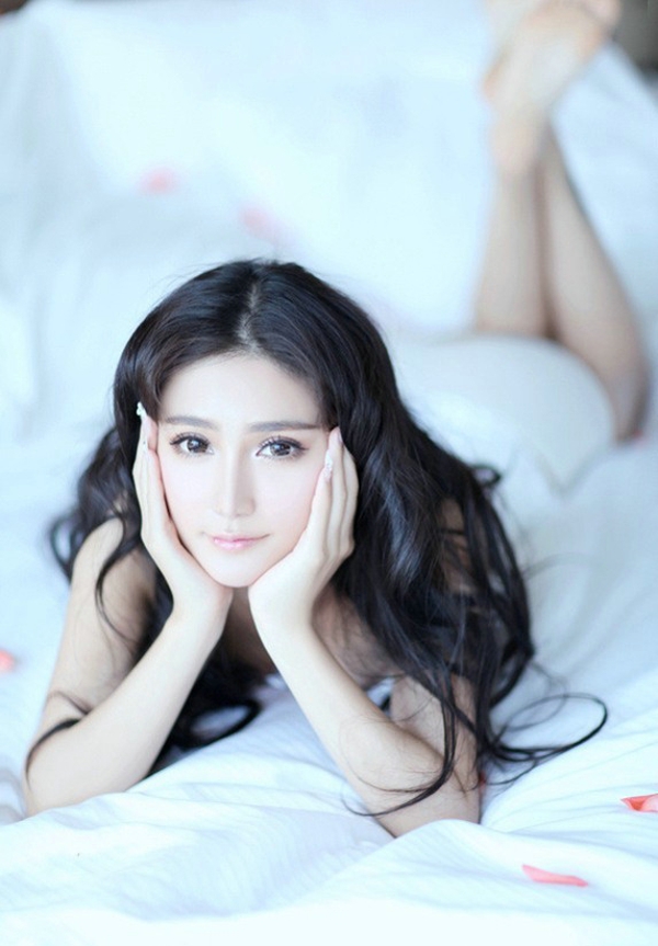清纯美女 90后mm蕾丝睡裙私房诱惑写真美女图片图片