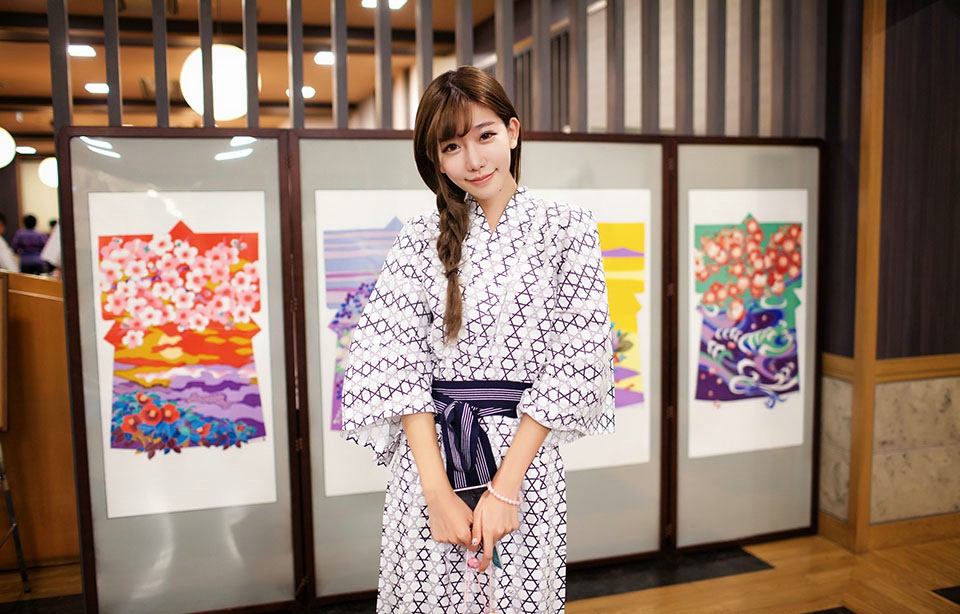网络红人陈潇养眼和服装小林志玲图片图片