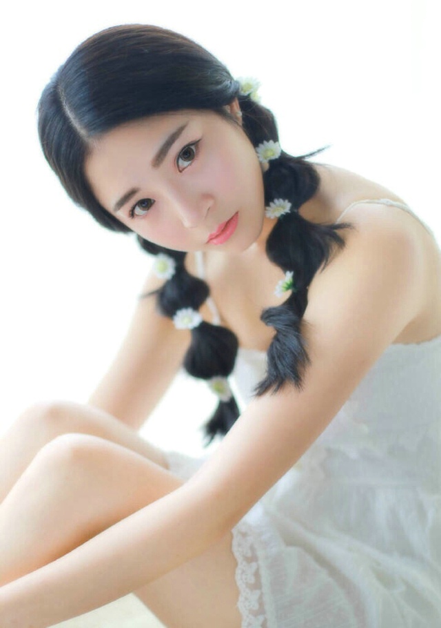 宋伊人泰国PAI县水果少女之西瓜草莓篇甜美写真图片