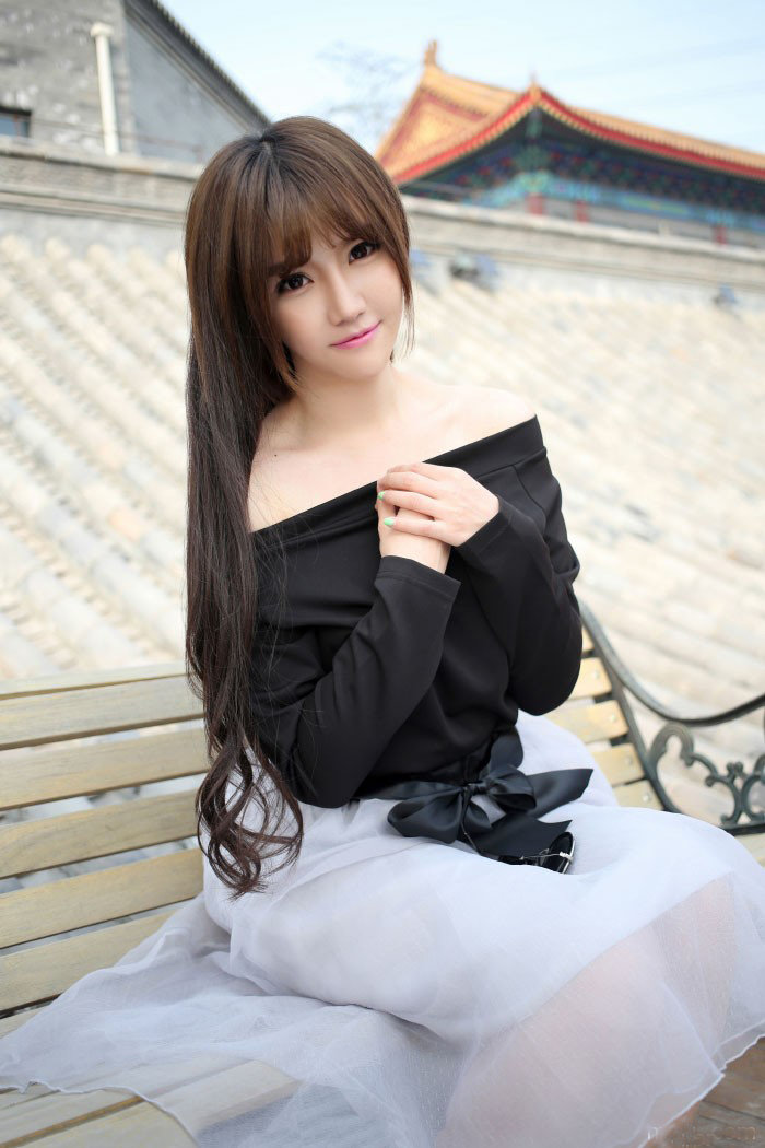 美女艾西图片