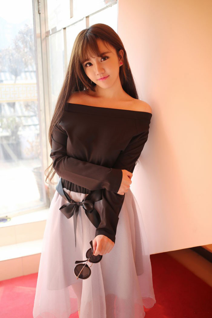 美女艾西图片