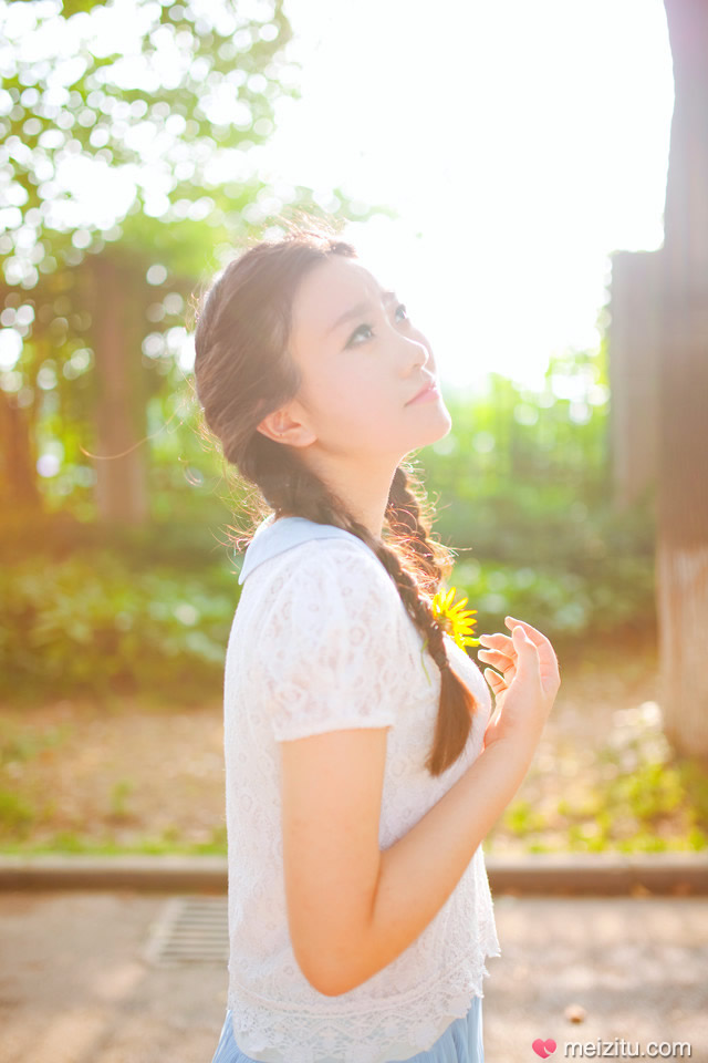美女求斯图片