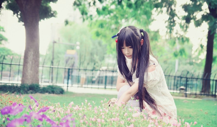 90后学生妹大爱丝袜诱惑 私房里的丝袜美腿自拍诱惑图片