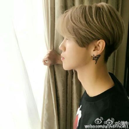 鹿晗120401北京出道showcase演唱饭拍图汇总（二）图片