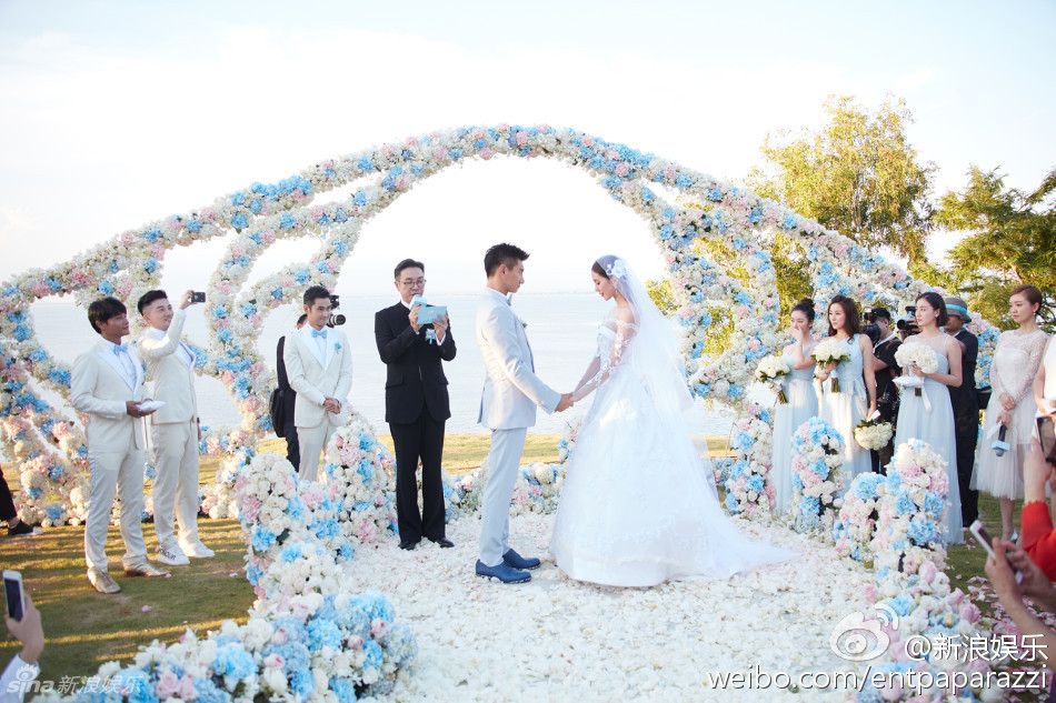刘诗诗盛夏浪漫写真图片 迷人姿态尽展温润柔和图片