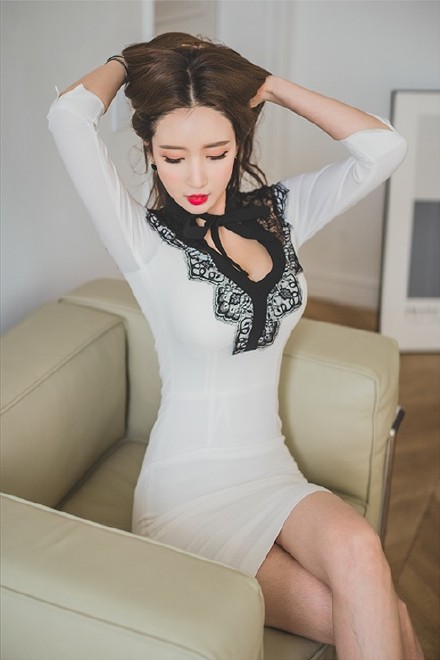 恋上你爱上我曝定妆照 秋瓷炫职业装青春靓丽  秋瓷炫图片图片