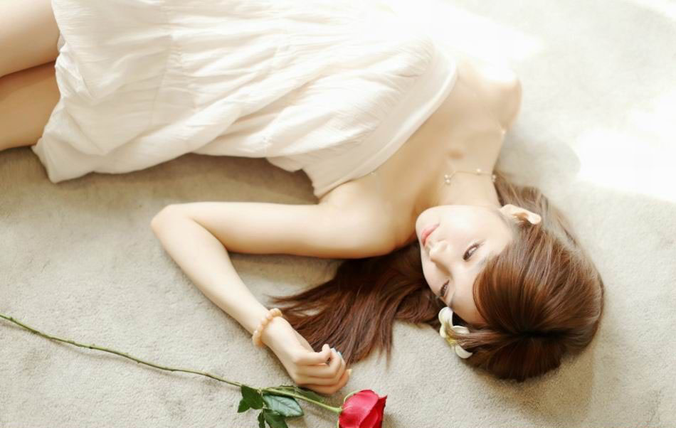平面模特女演员嫩模王瑞儿大胆性感诱惑写真图片