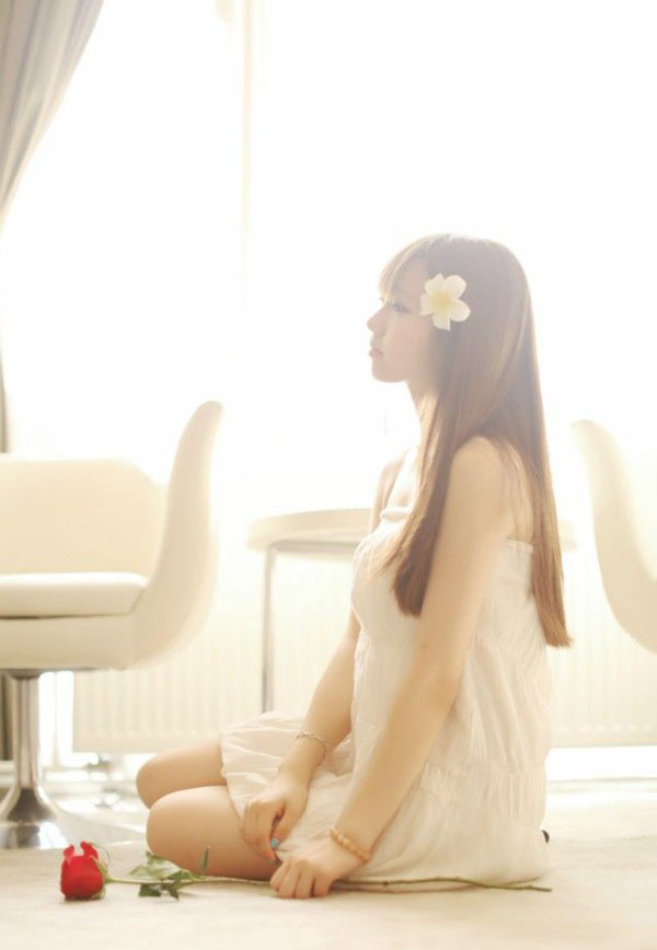 平面模特女演员网红王瑞儿大胆锥子脸美女自拍照图片