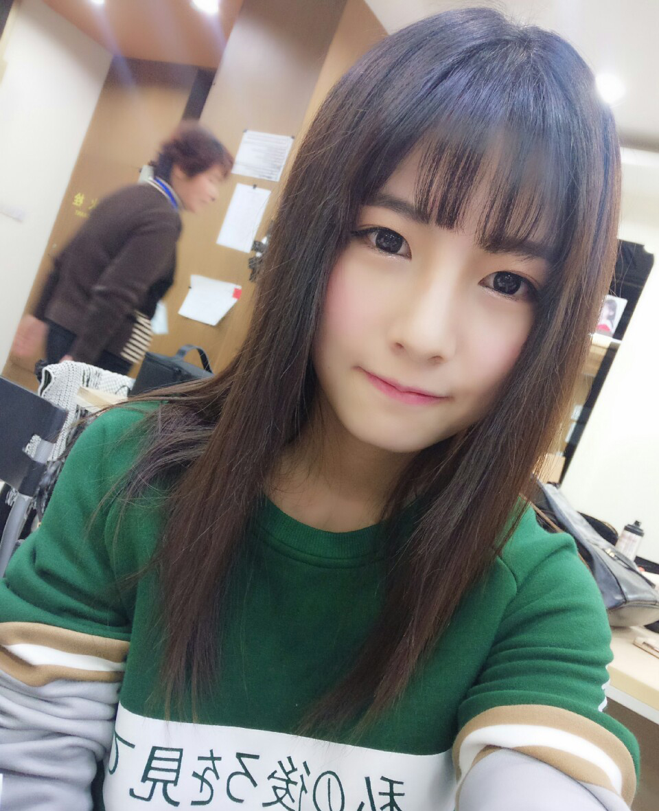 湖北武汉女演员赵粤荧光外套性感舞台照图片图片 湖北武汉女演员赵粤荧光外套性感舞台照图片图片