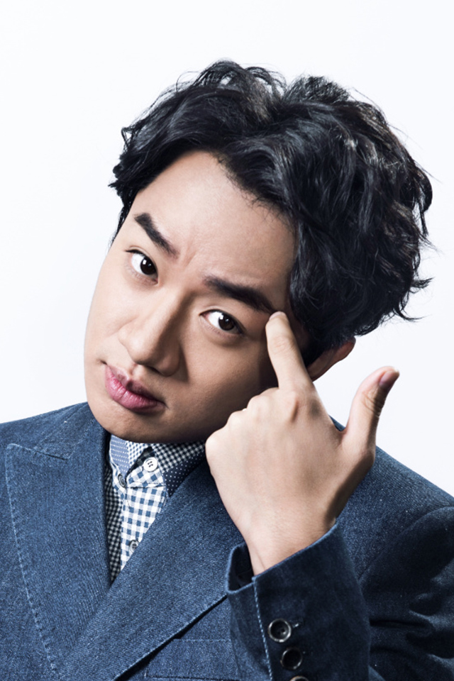 钟丽缇登时尚杂志封面 大片秀S曲线魅惑迷人图片