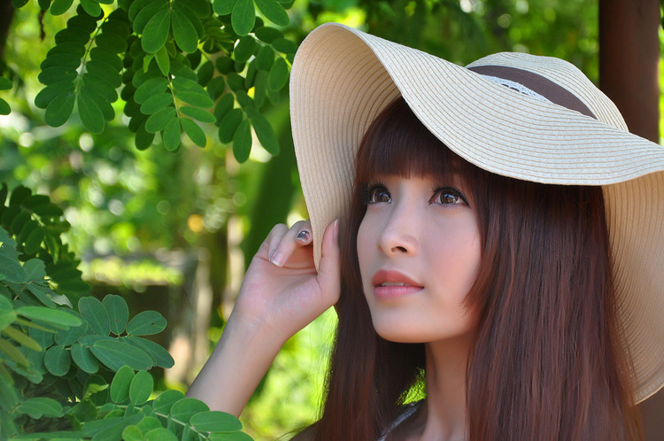 高清中国内地美女皮衣诱惑性感李颖芝机车造型帅气迷人车模美女图图片