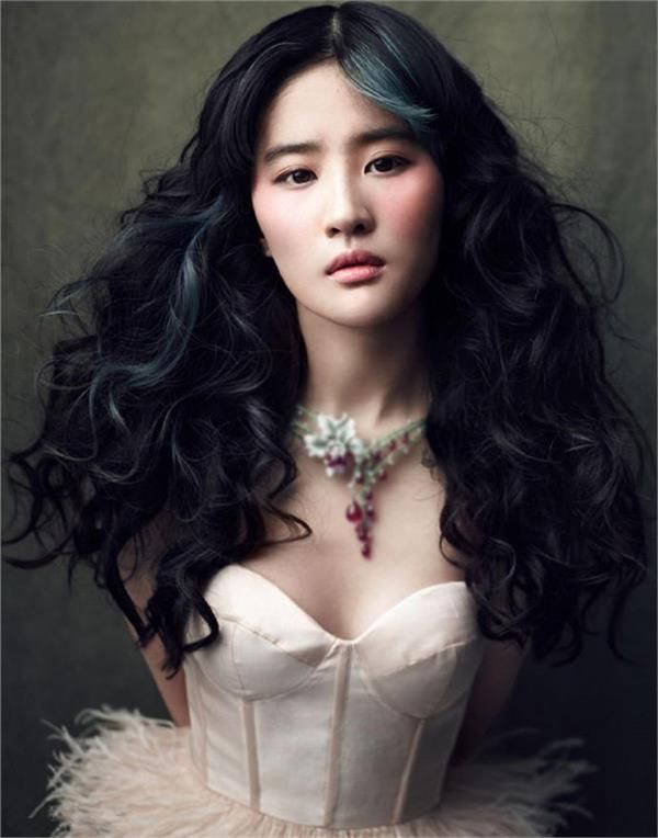 刘亦菲妖娆风情性感活动图片图片