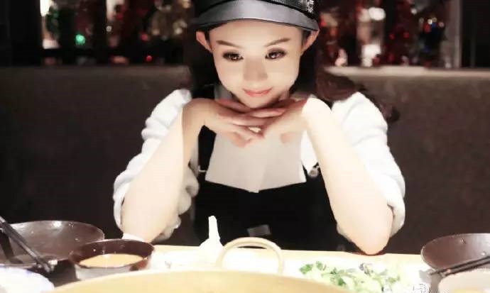 萌妹系赵丽颖秀肌肉了:这些女星的身材让你没想到吧图片