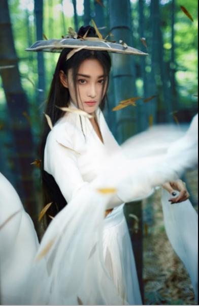 性感女神张馨予诱惑唯美写真照图片
