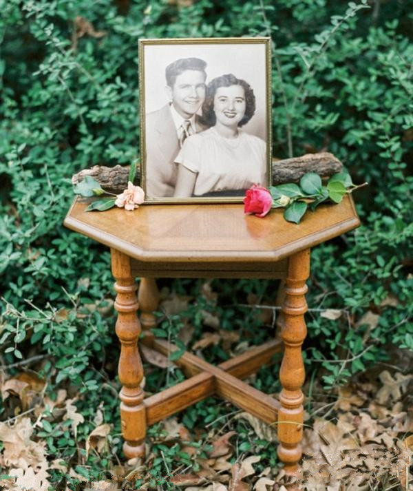 林志颖为庆祝微博粉丝破2000万 发搞怪婚纱照图片图片