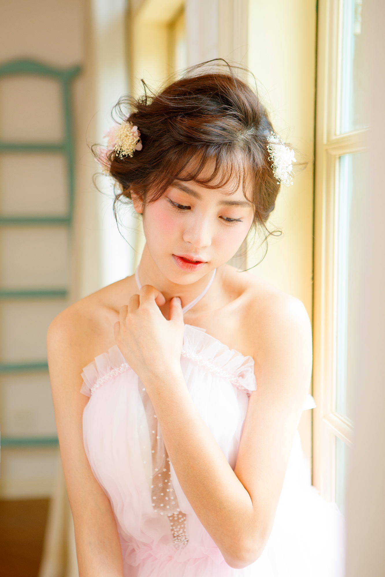 吴倩婚纱长裙唯美写真图片 武大校花吴倩图片写真集合图片