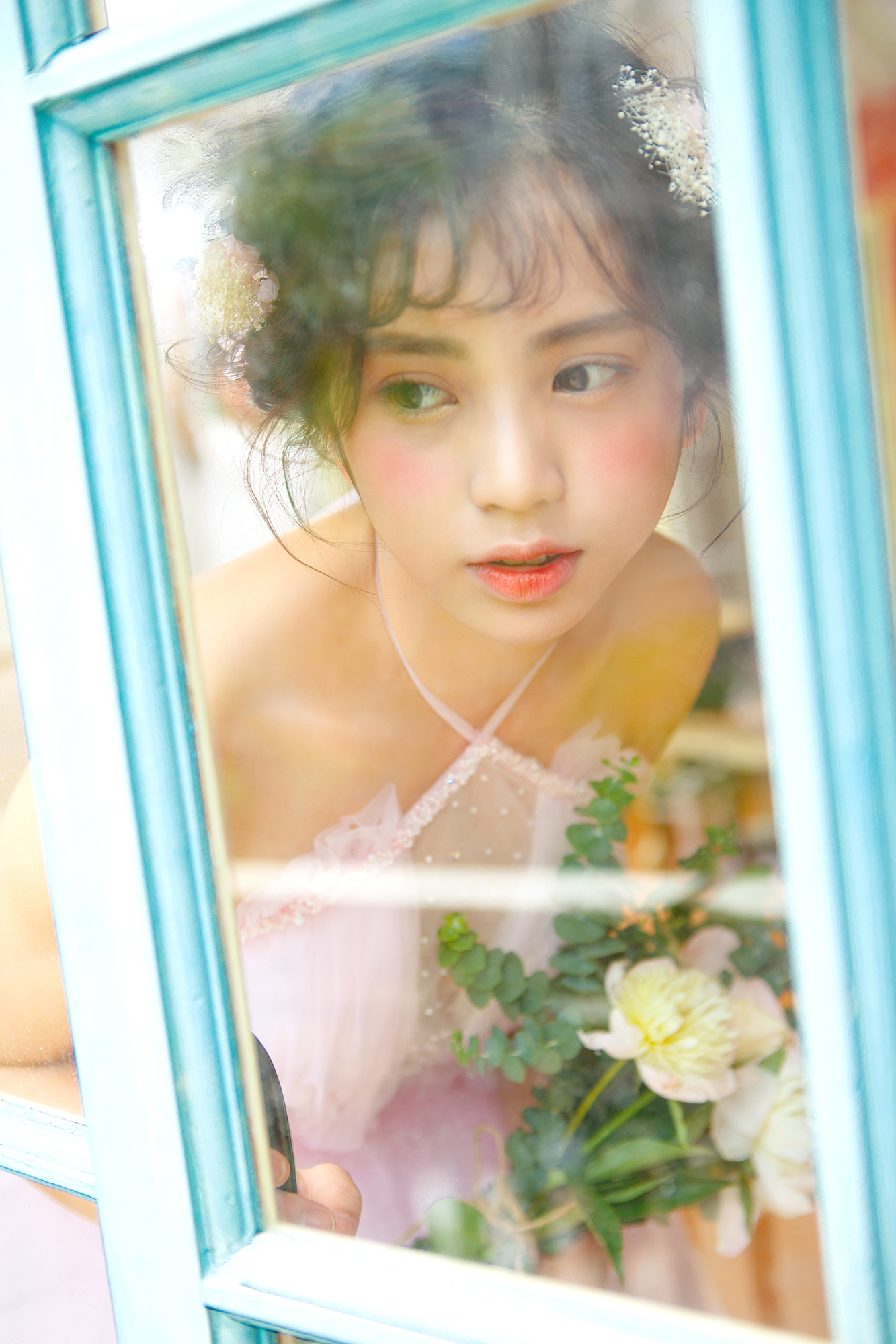 吴倩婚纱长裙唯美写真图片 武大校花吴倩图片写真集合图片