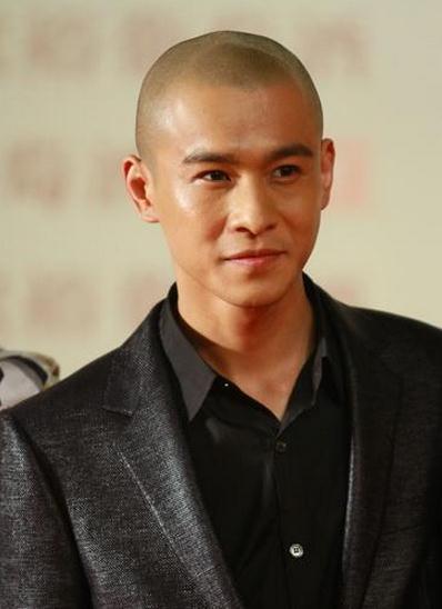 光头男图片
