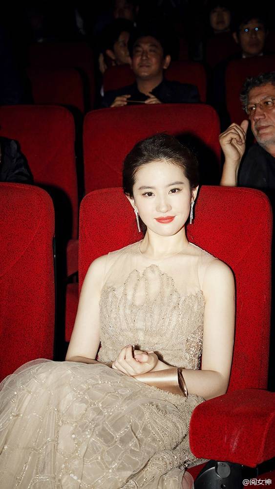 刘亦菲蒙特利尔电影节摄影图片：神仙姐姐美呆了图片