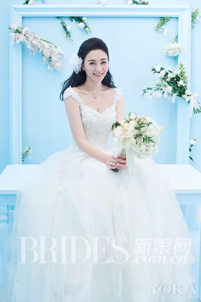 气质女神李小冉新娘装婚纱唯美写真摄影图片图片