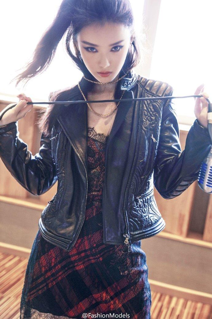 倪妮2015纽约大都会MetBall盛宴 性感成熟更增朦胧美图片