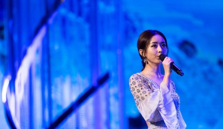 赵丽颖图片最新时尚图片 展精致美艳妆容图片