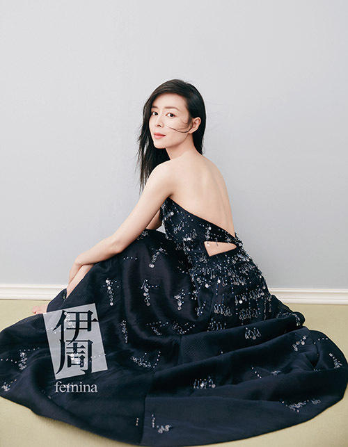 中国内地福建永安女演员张静初红衣造型写真图片：知性优雅图片