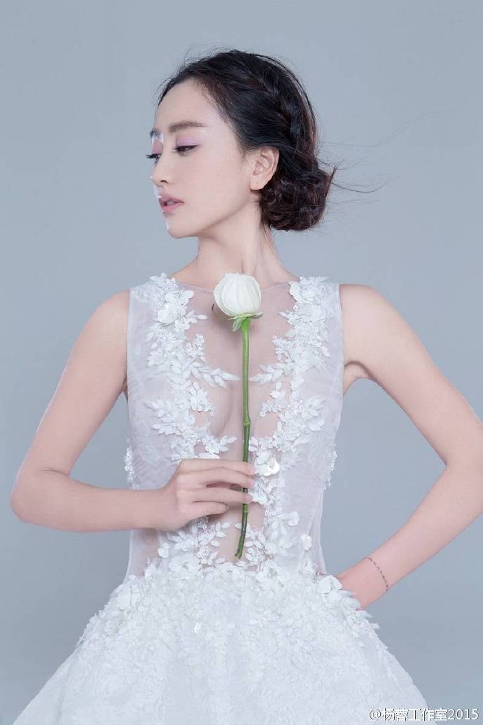 高清中国内地云南保山女演员杨蓉傲人粉色抹胸裙性感美腿诱人写真图片图片 高清中国内地云南保山女演员杨蓉傲人粉色抹胸裙性感美腿诱人写真图片图片