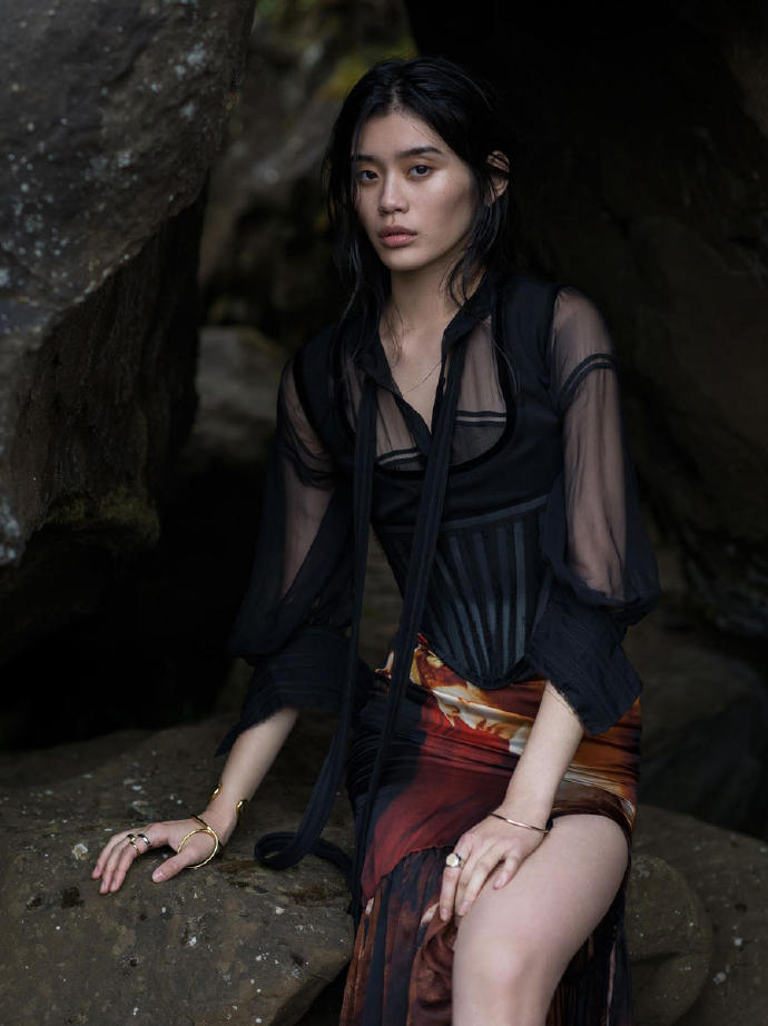 林允频现各大时尚杂志封面写真图片 女神范十足图片