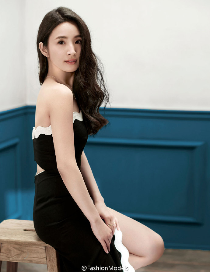 林依晨性感魅力时尚杂志写真大片图片