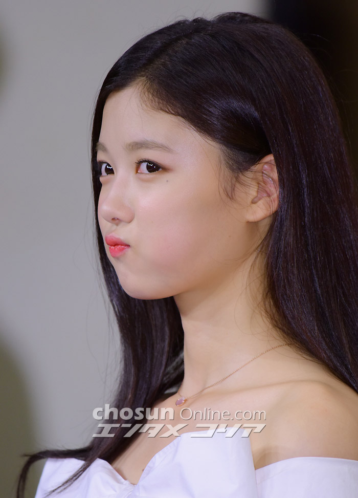 韩国首尔女演员金裕贞清纯少女写真图片图片