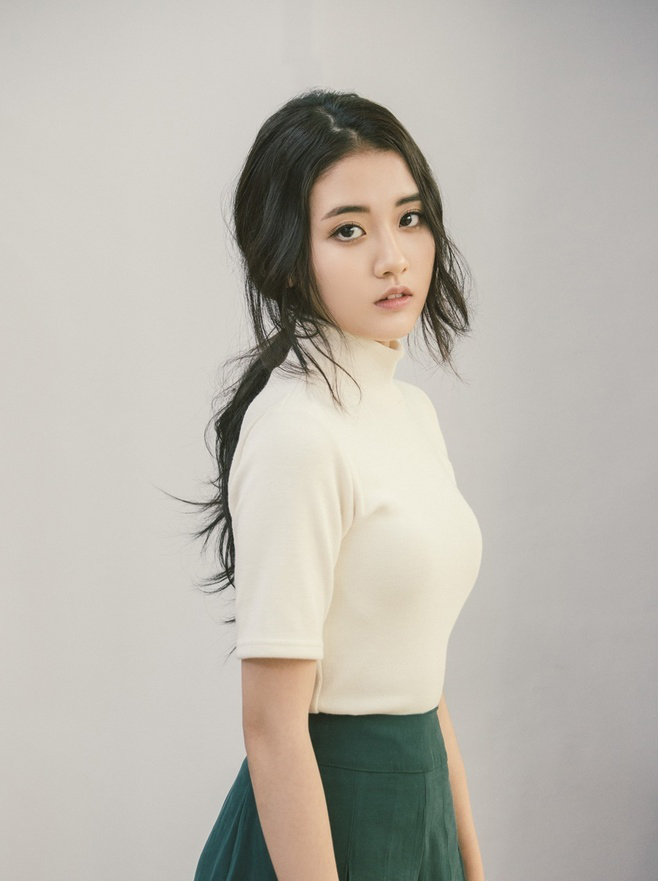 高清韩国女演员00后韩女星郑多彬写真：圆脸电眼魅力足！图片