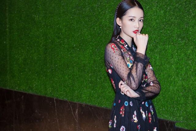 气质女神李沁性感图片图片
