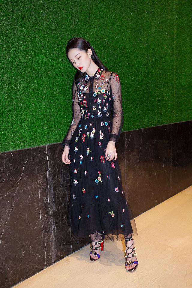 气质女神李沁性感图片图片