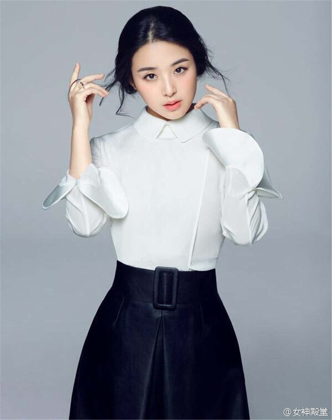 性感可爱女星张含韵时尚写真风韵女人味图片