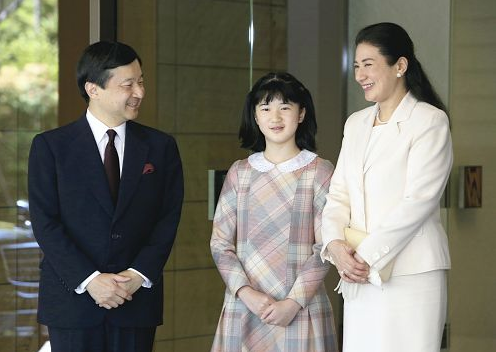 诸葛亮图片  郑少秋版诸葛亮图片图片