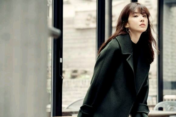 高清韩国女演员李宝英秋季唯美写真图片图片