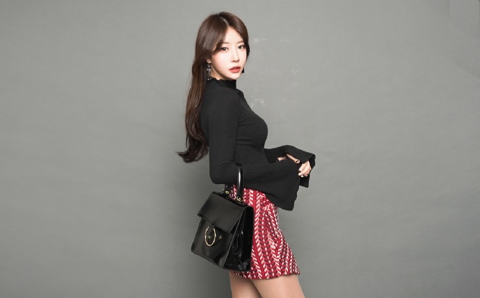 长腿美女图片